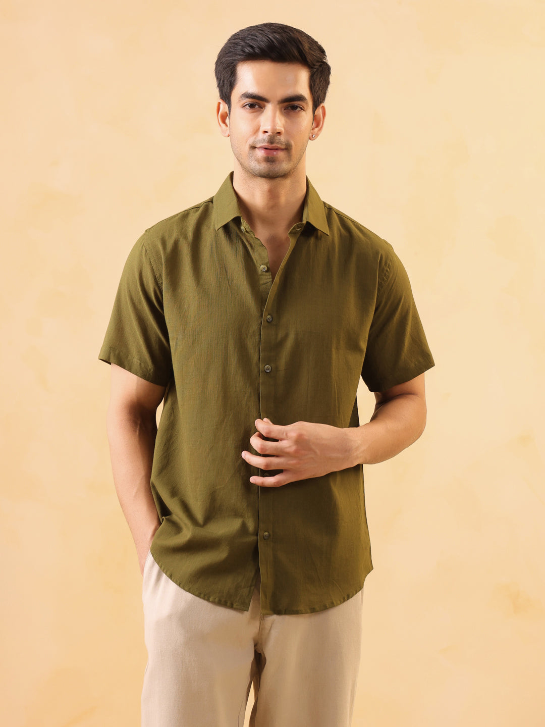 Olive Breeze Men’s Classic Short-Sleeve Shirt