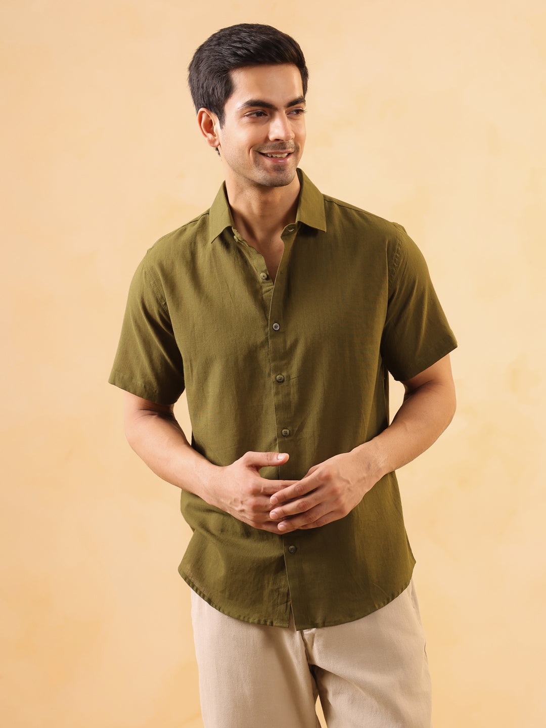 Olive Breeze Men’s Classic Short-Sleeve Shirt