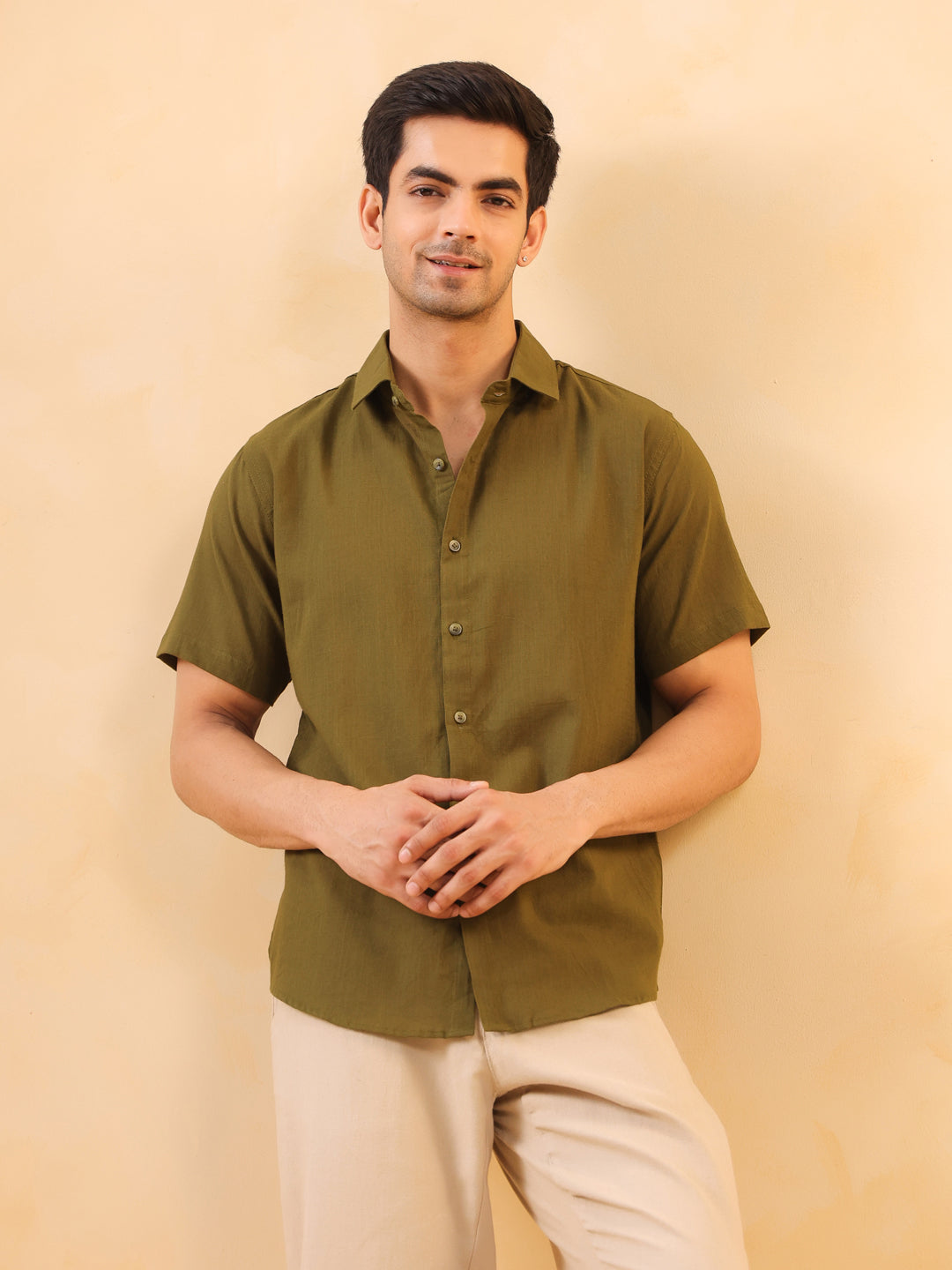 Olive Breeze Men’s Classic Short-Sleeve Shirt