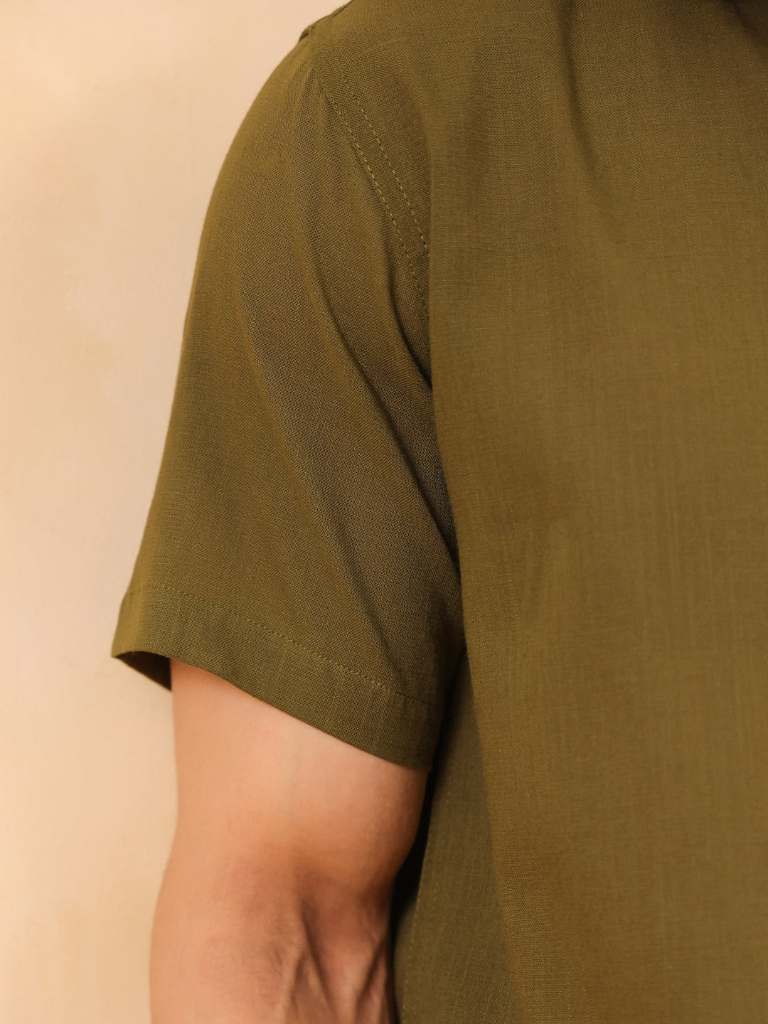 Olive Breeze Men’s Classic Short-Sleeve Shirt