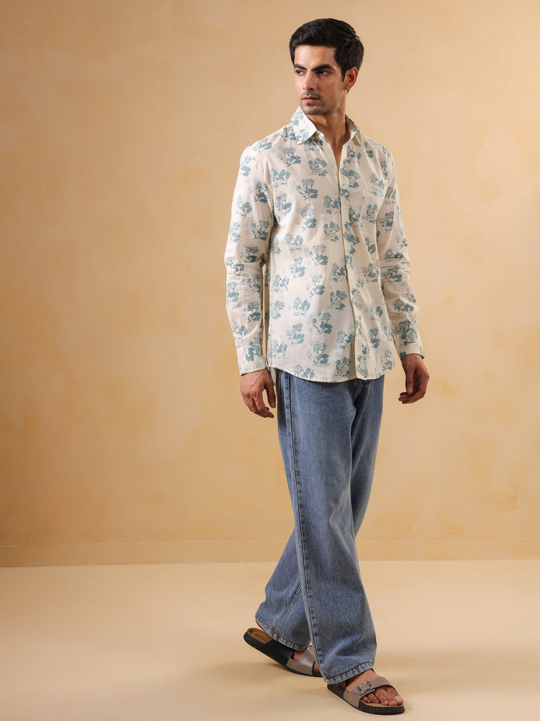 Men's White & Blue Botanical Print Full Sleeve Shirt