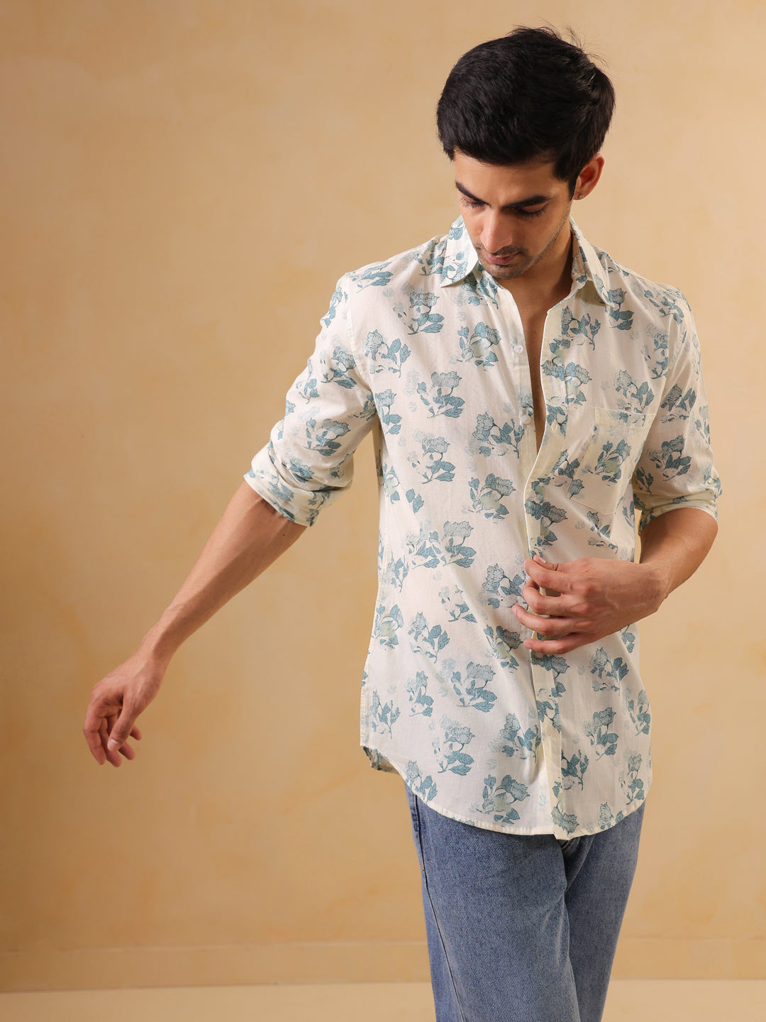 Men's White & Blue Botanical Print Full Sleeve Shirt