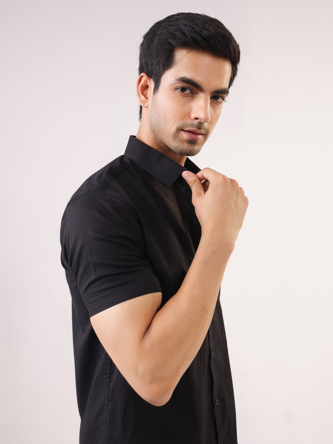 Men's Solid Black Short Sleeve Casual Shirt