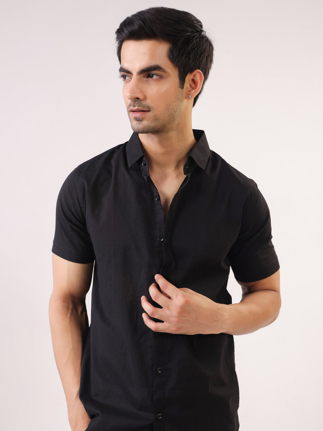 Men's Solid Black Short Sleeve Casual Shirt