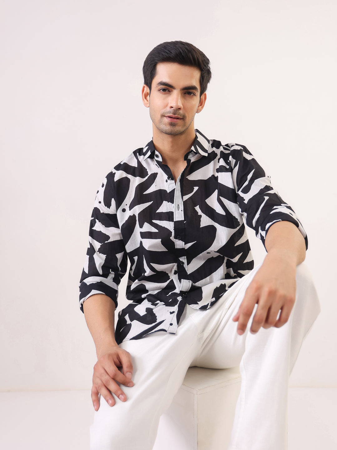 Men Black Abstract Print Cuban Collar Cotton Shirt